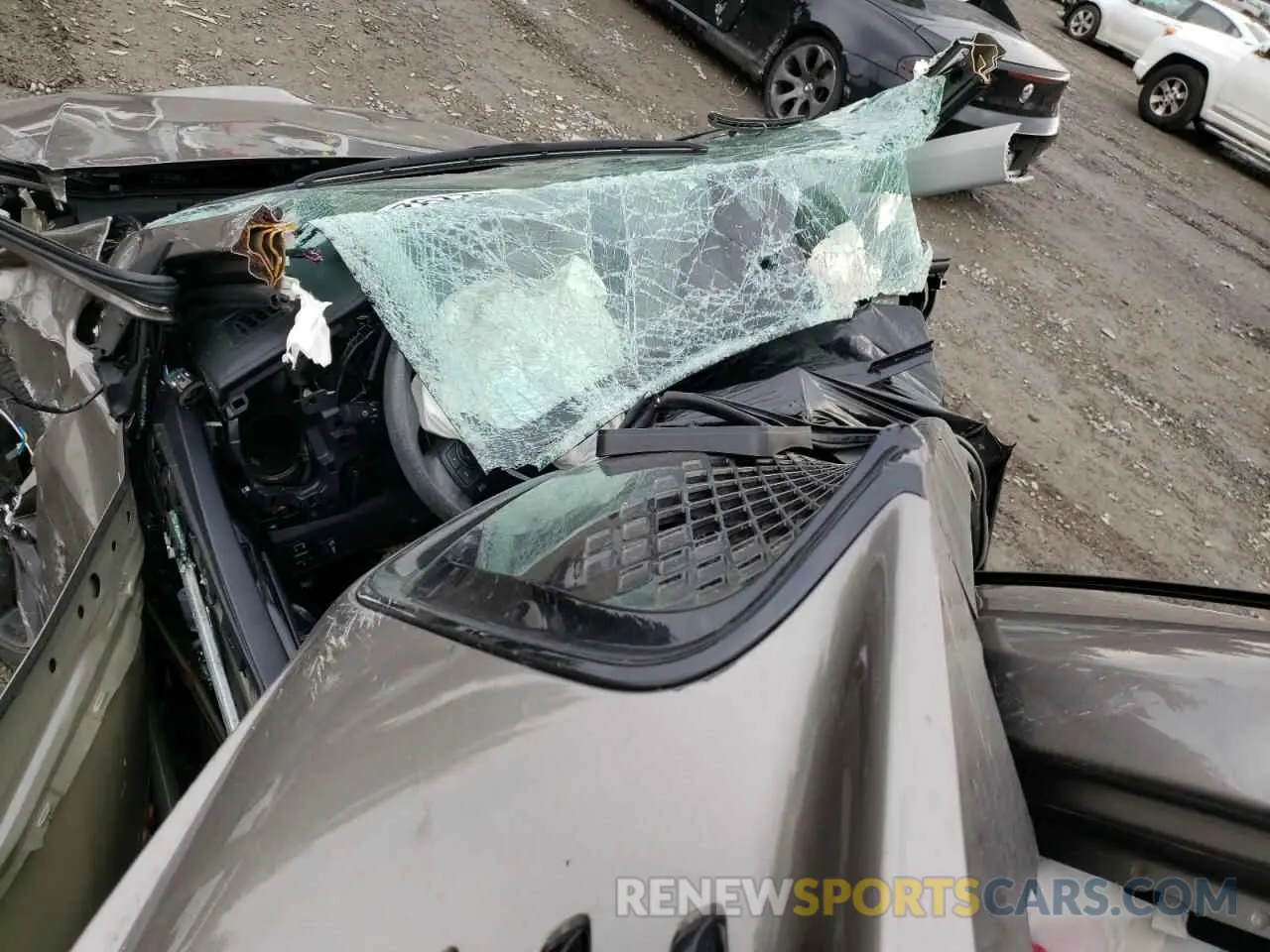 8 Photograph of a damaged car 2T1BURHE5KC184667 TOYOTA COROLLA 2019