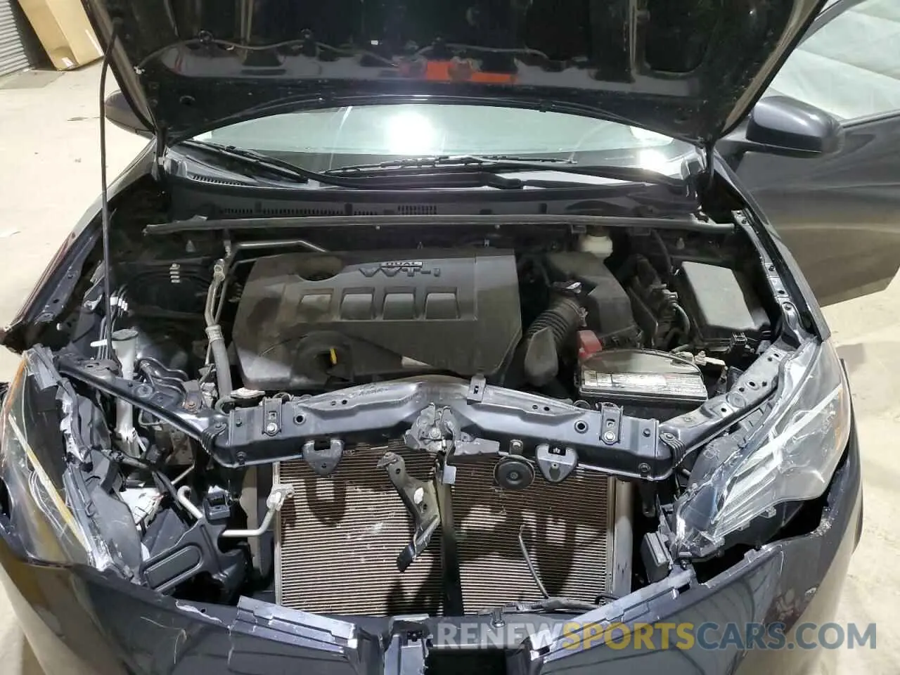 13 Photograph of a damaged car 2T1BURHE5KC185821 TOYOTA COROLLA 2019