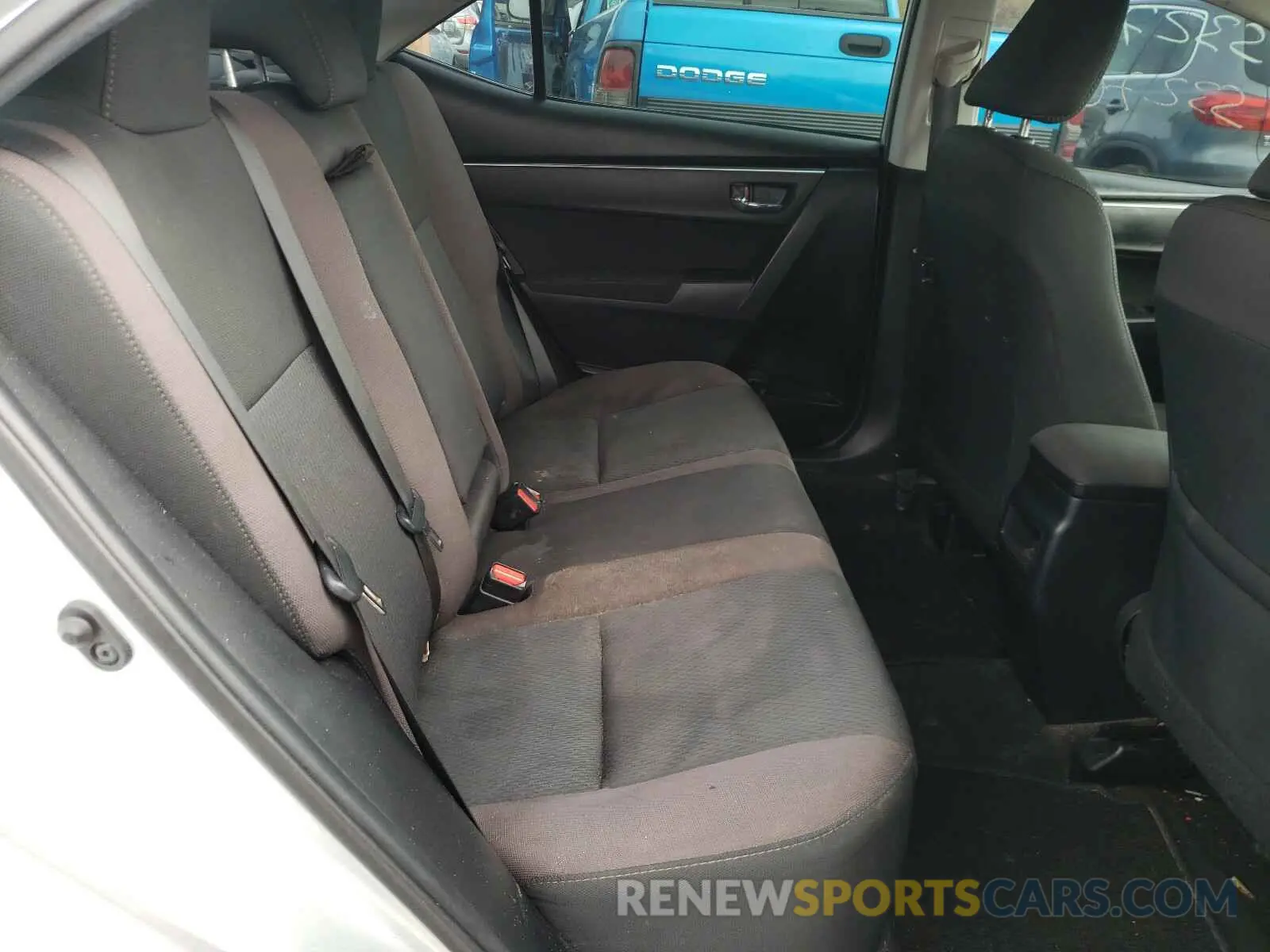 6 Photograph of a damaged car 2T1BURHE5KC186726 TOYOTA COROLLA 2019