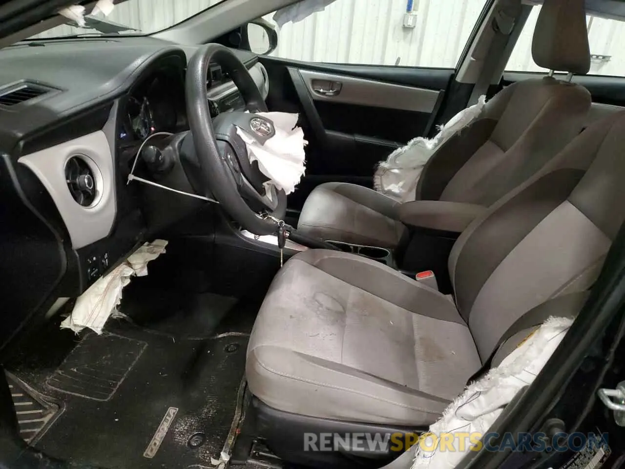 7 Photograph of a damaged car 2T1BURHE5KC186984 TOYOTA COROLLA 2019