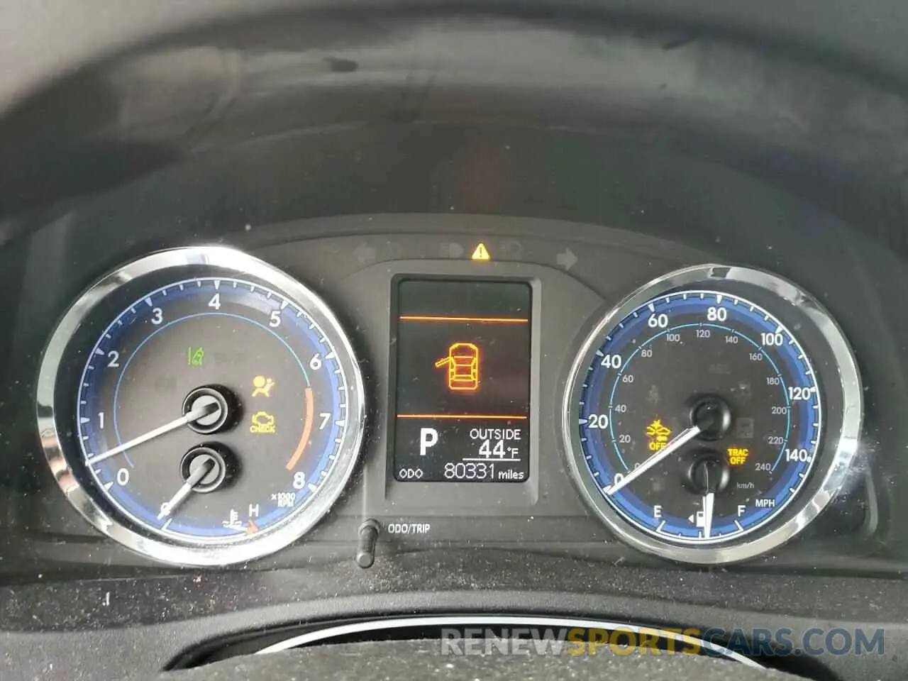 9 Photograph of a damaged car 2T1BURHE5KC186984 TOYOTA COROLLA 2019