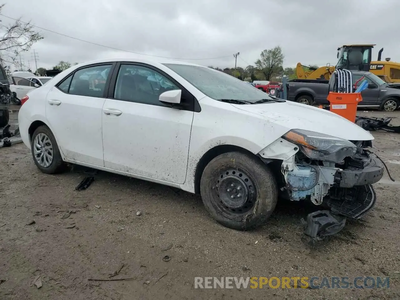 4 Photograph of a damaged car 2T1BURHE5KC192820 TOYOTA COROLLA 2019
