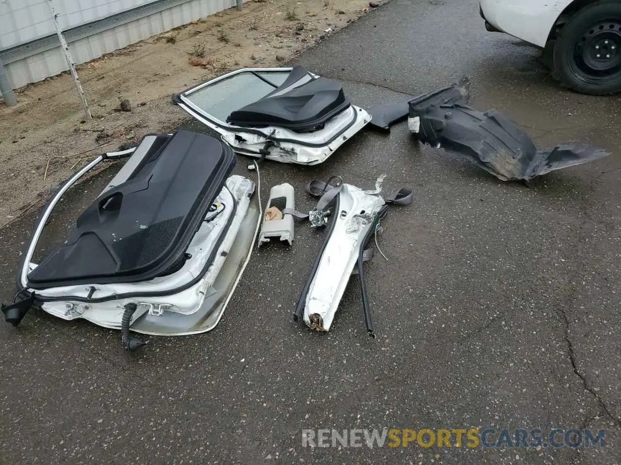 12 Photograph of a damaged car 2T1BURHE5KC192994 TOYOTA COROLLA 2019
