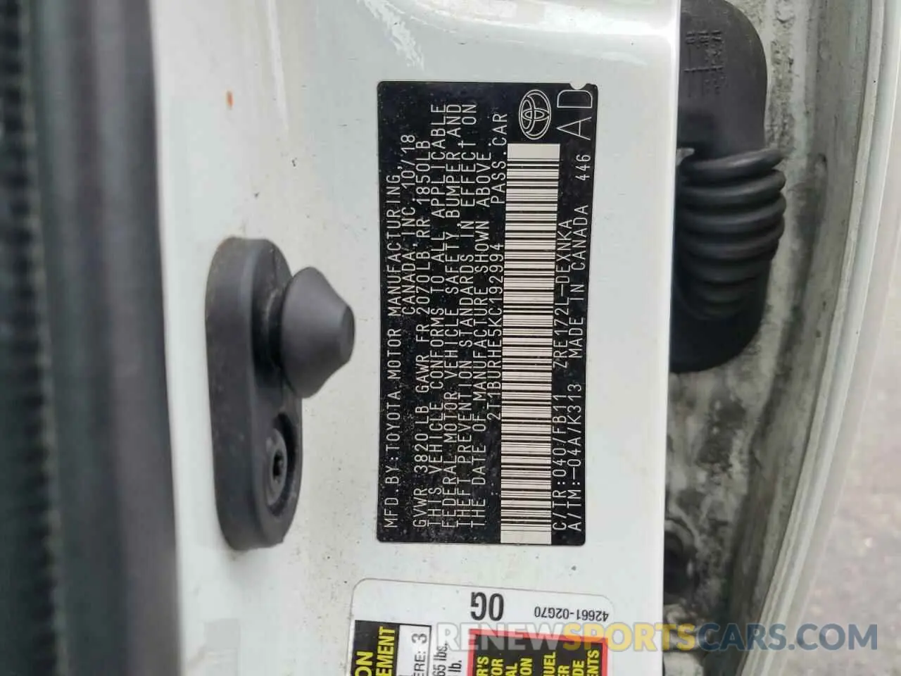13 Photograph of a damaged car 2T1BURHE5KC192994 TOYOTA COROLLA 2019