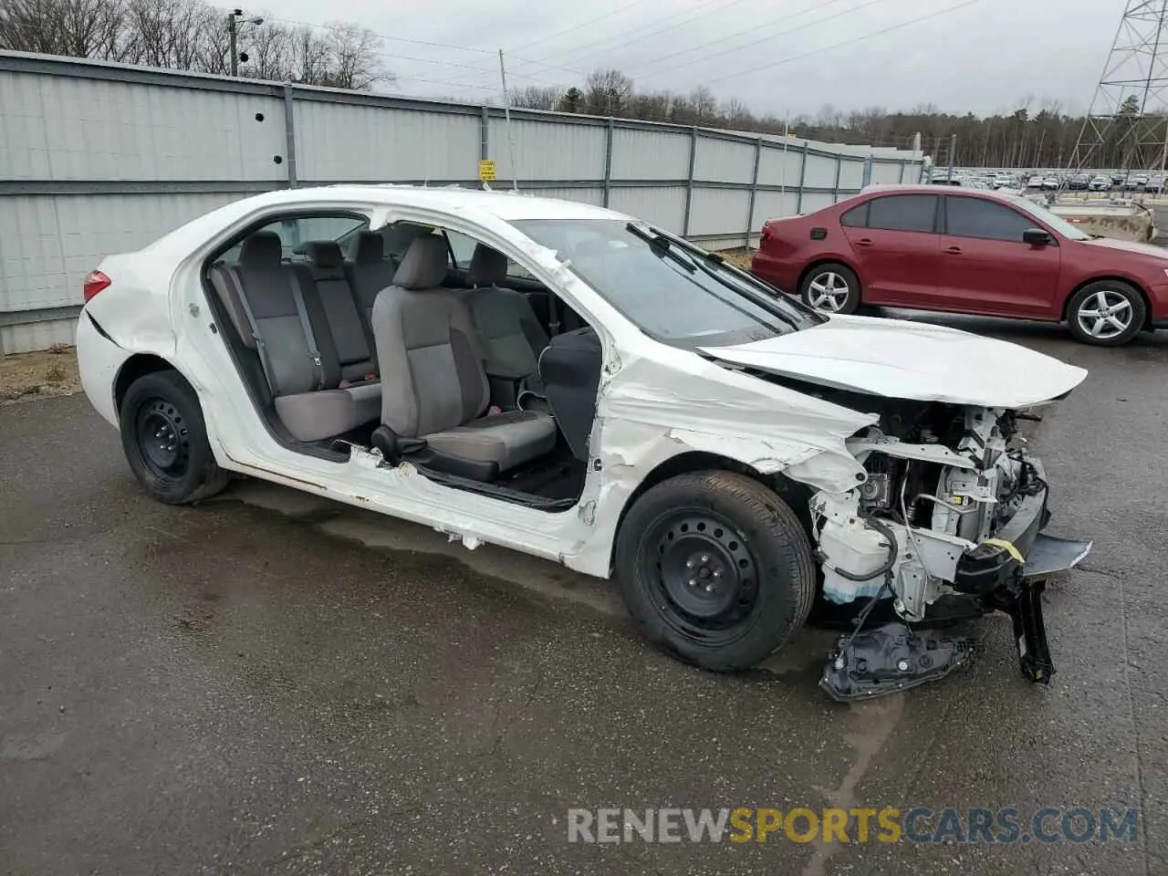 4 Photograph of a damaged car 2T1BURHE5KC192994 TOYOTA COROLLA 2019