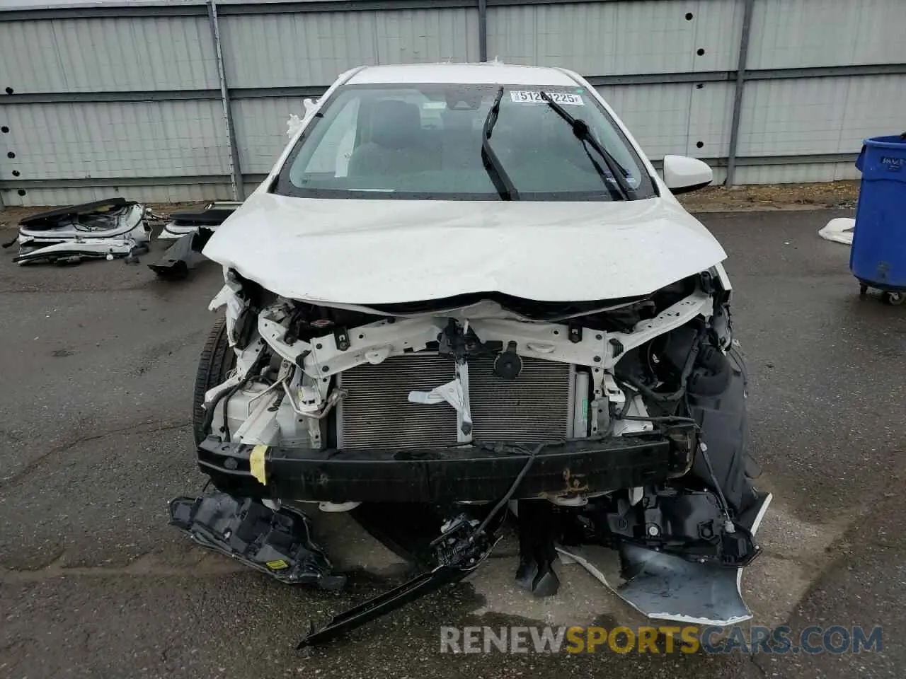 5 Photograph of a damaged car 2T1BURHE5KC192994 TOYOTA COROLLA 2019