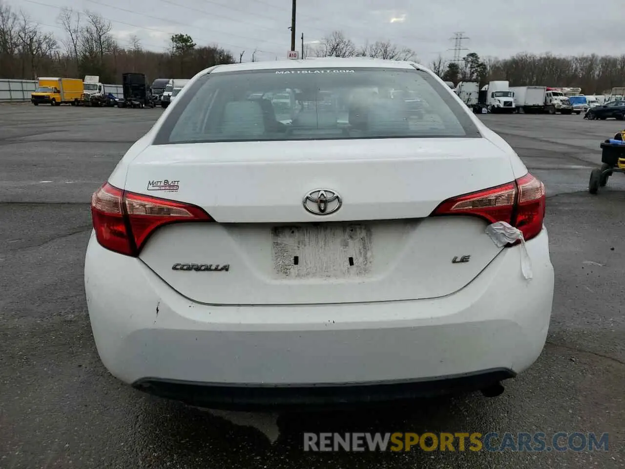 6 Photograph of a damaged car 2T1BURHE5KC192994 TOYOTA COROLLA 2019