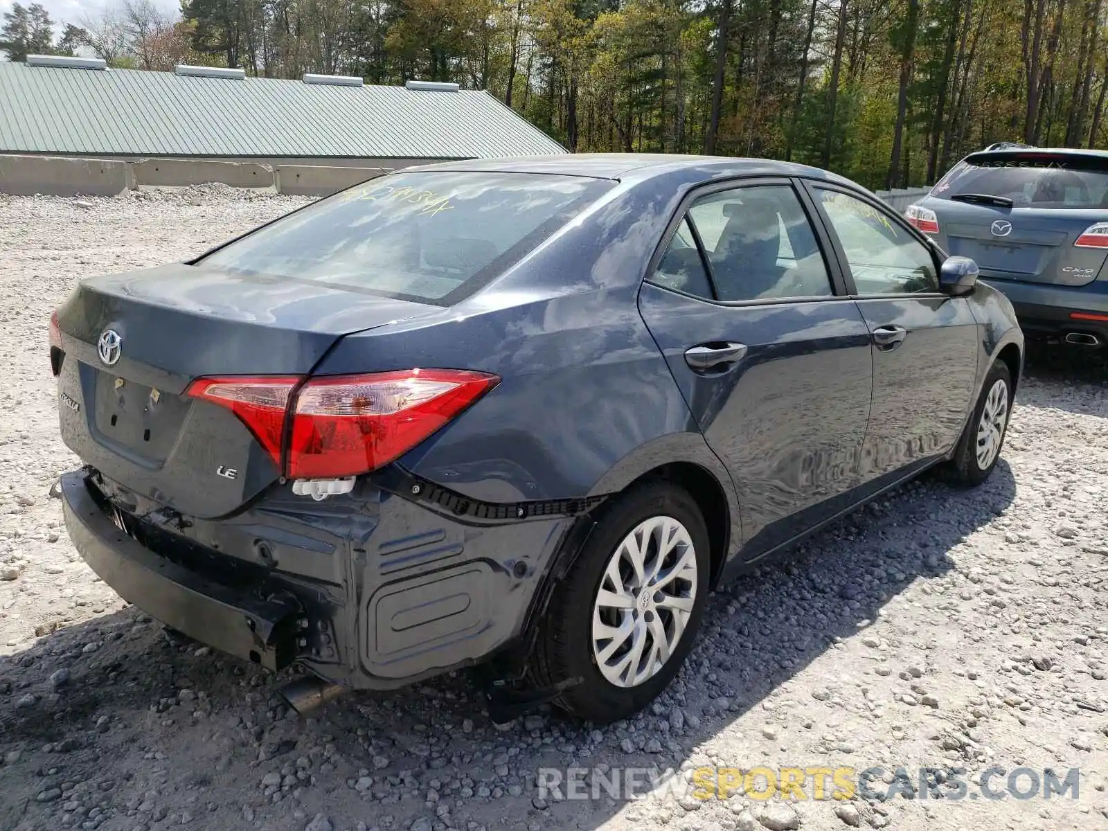 4 Photograph of a damaged car 2T1BURHE5KC193627 TOYOTA COROLLA 2019