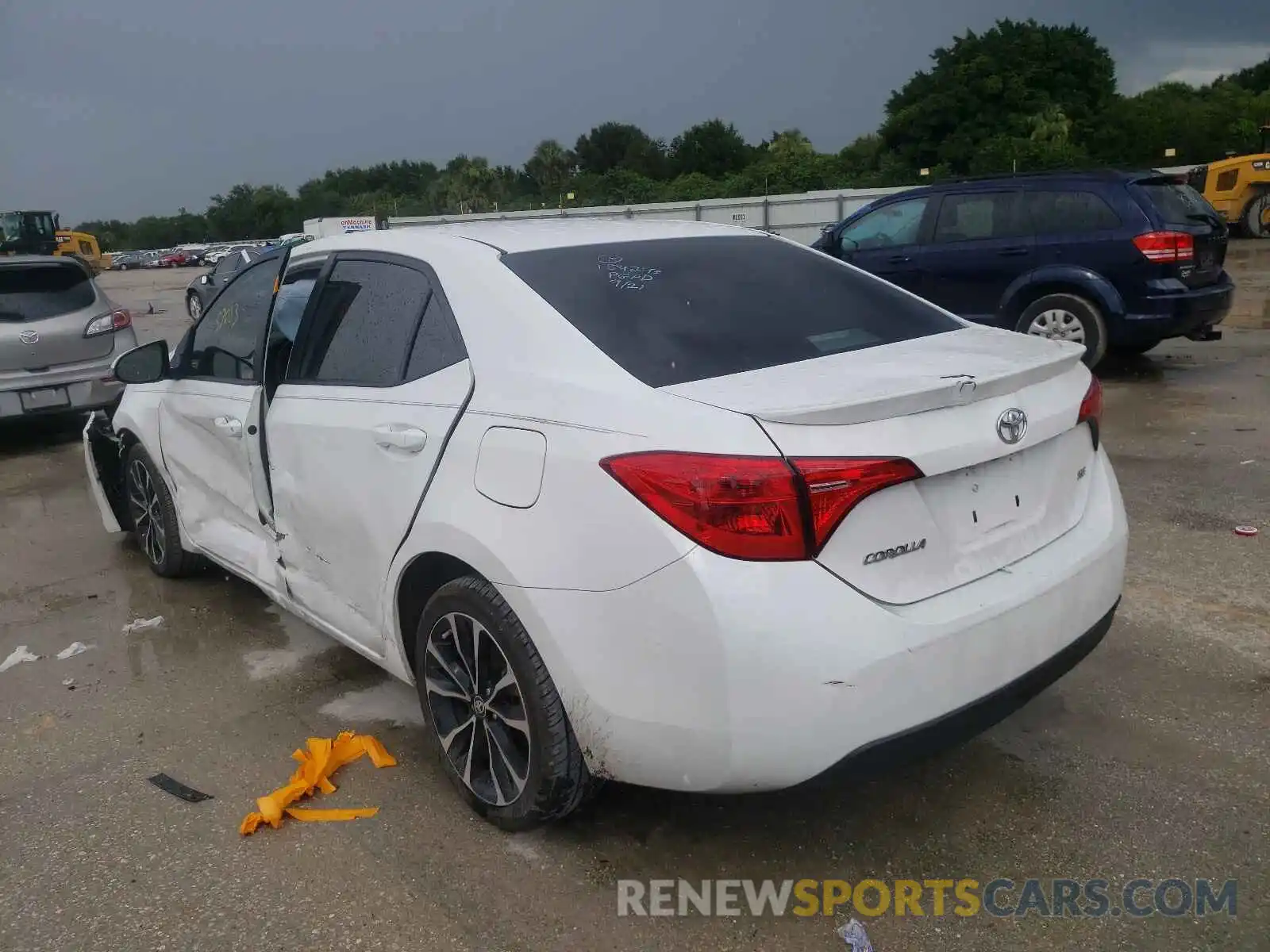 3 Photograph of a damaged car 2T1BURHE5KC202309 TOYOTA COROLLA 2019