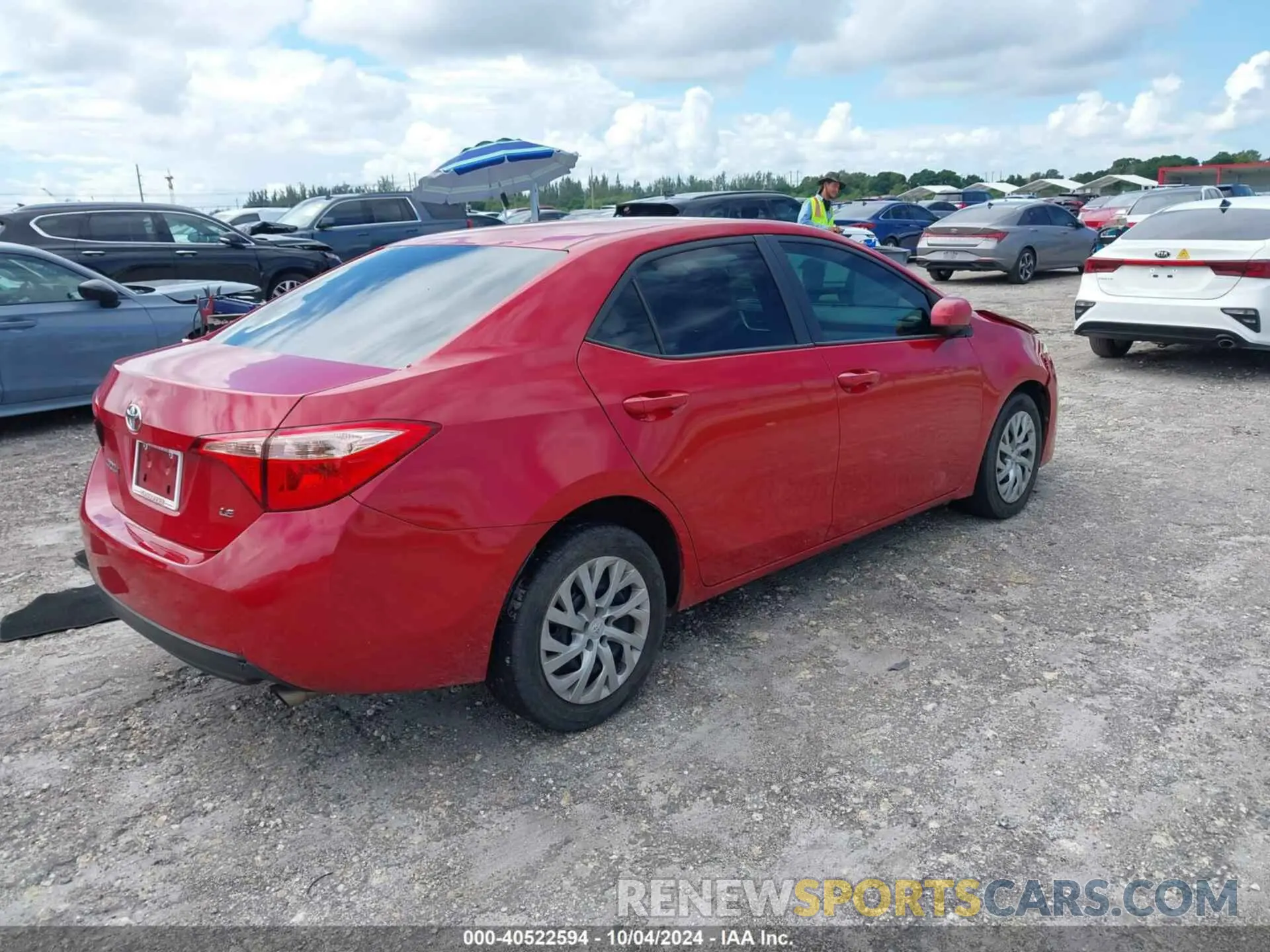 4 Photograph of a damaged car 2T1BURHE5KC202827 TOYOTA COROLLA 2019