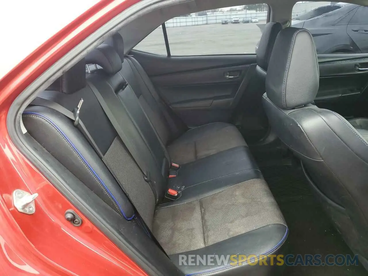 10 Photograph of a damaged car 2T1BURHE5KC206876 TOYOTA COROLLA 2019
