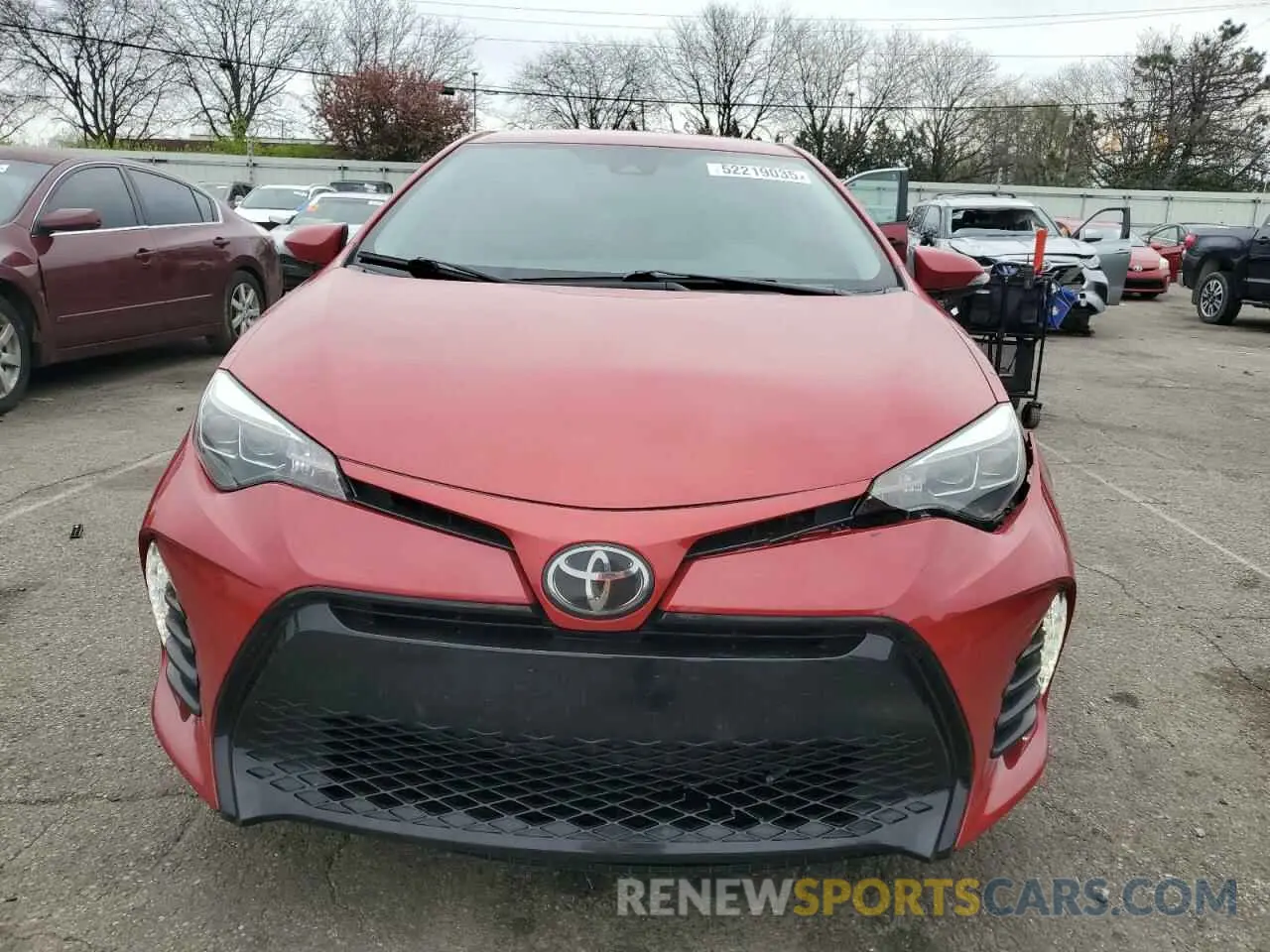 5 Photograph of a damaged car 2T1BURHE5KC206876 TOYOTA COROLLA 2019