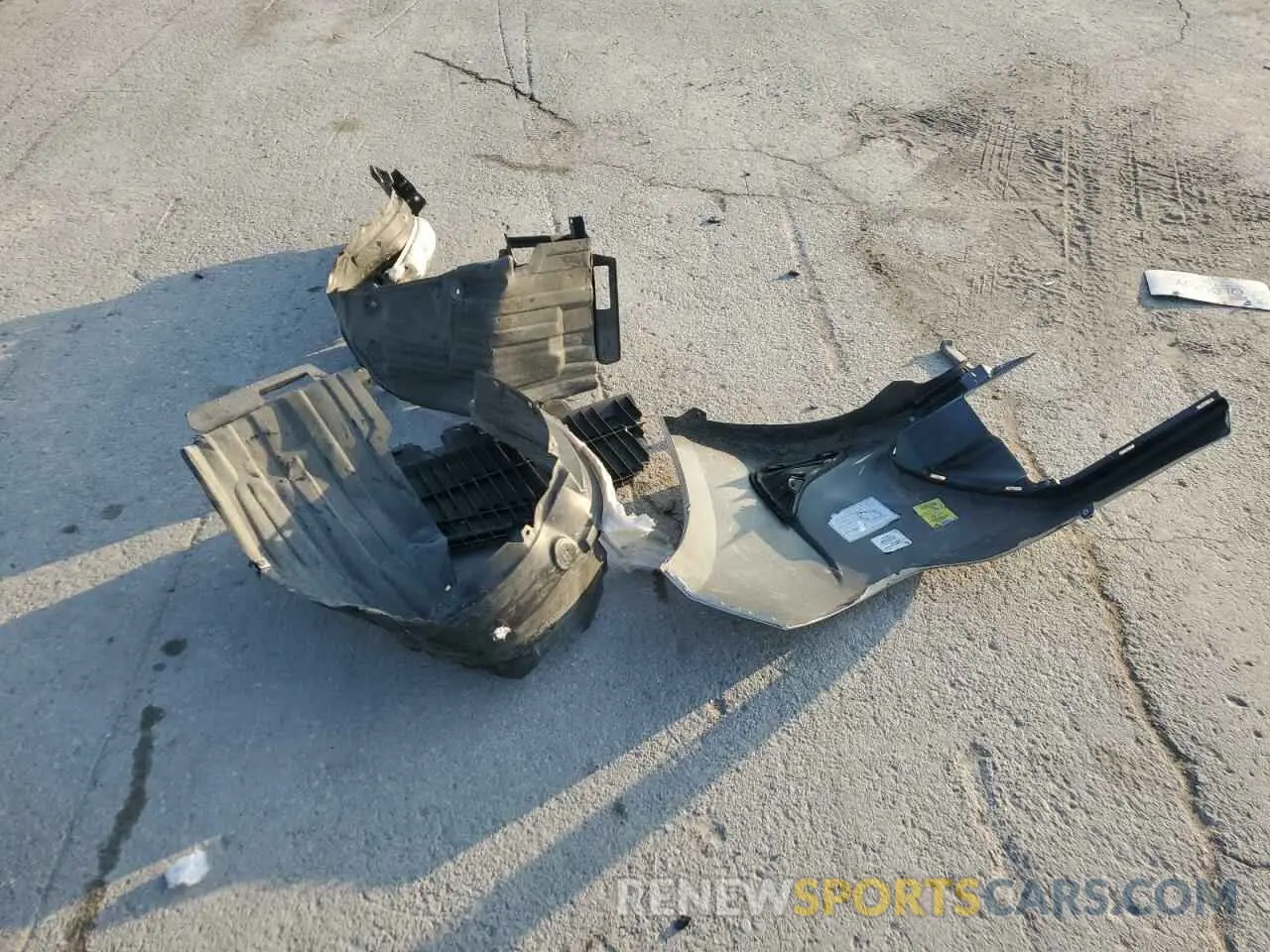 14 Photograph of a damaged car 2T1BURHE5KC208756 TOYOTA COROLLA 2019