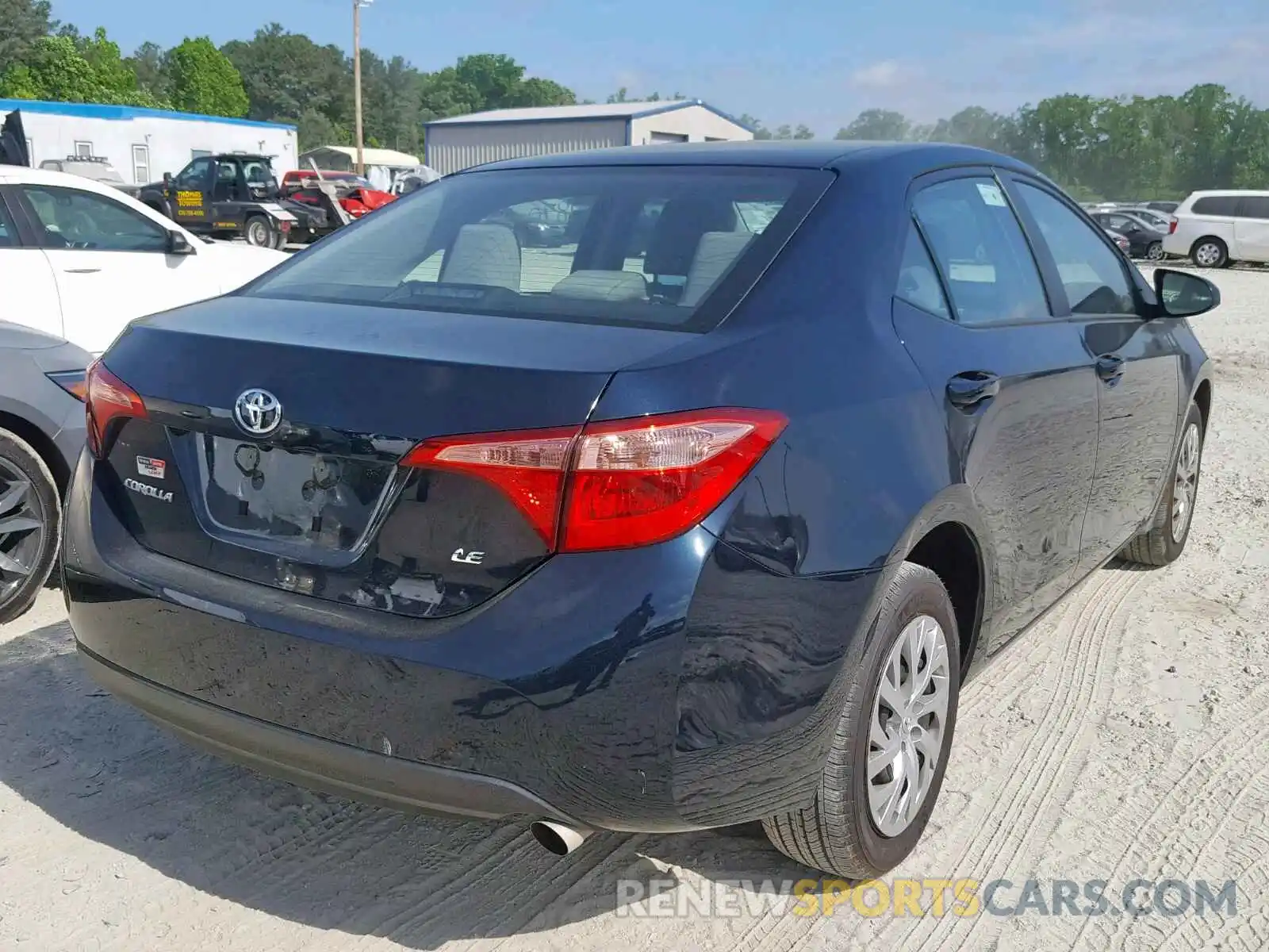 4 Photograph of a damaged car 2T1BURHE5KC209860 TOYOTA COROLLA 2019