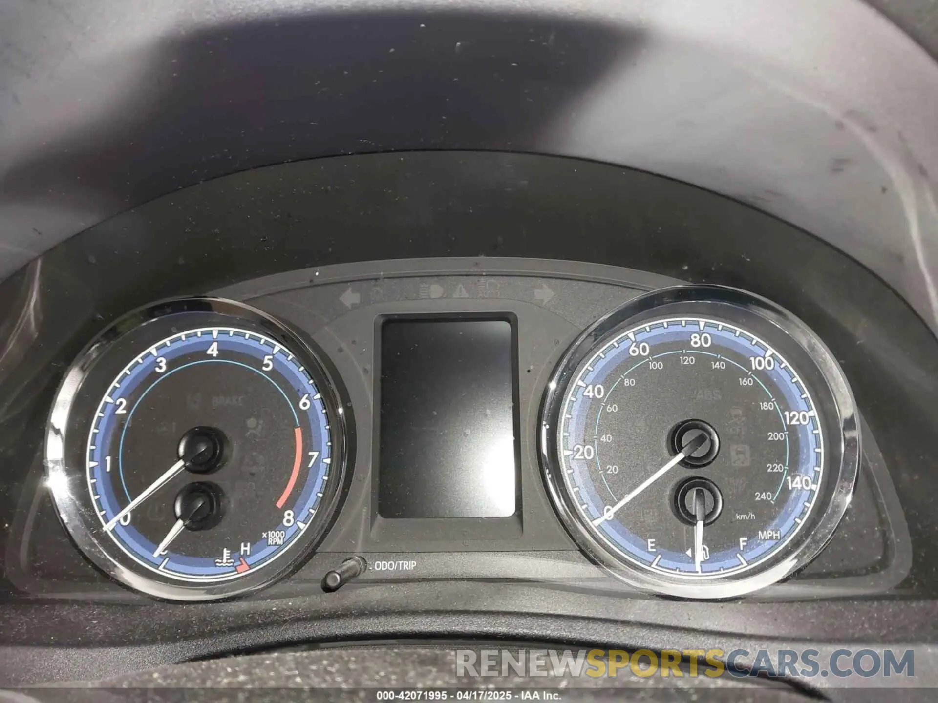 7 Photograph of a damaged car 2T1BURHE5KC211768 TOYOTA COROLLA 2019