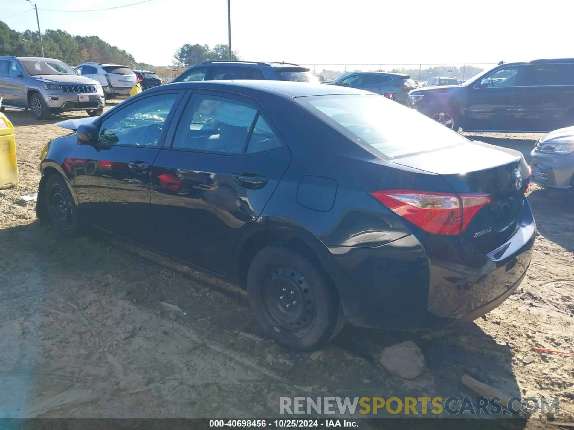 3 Photograph of a damaged car 2T1BURHE5KC214248 TOYOTA COROLLA 2019