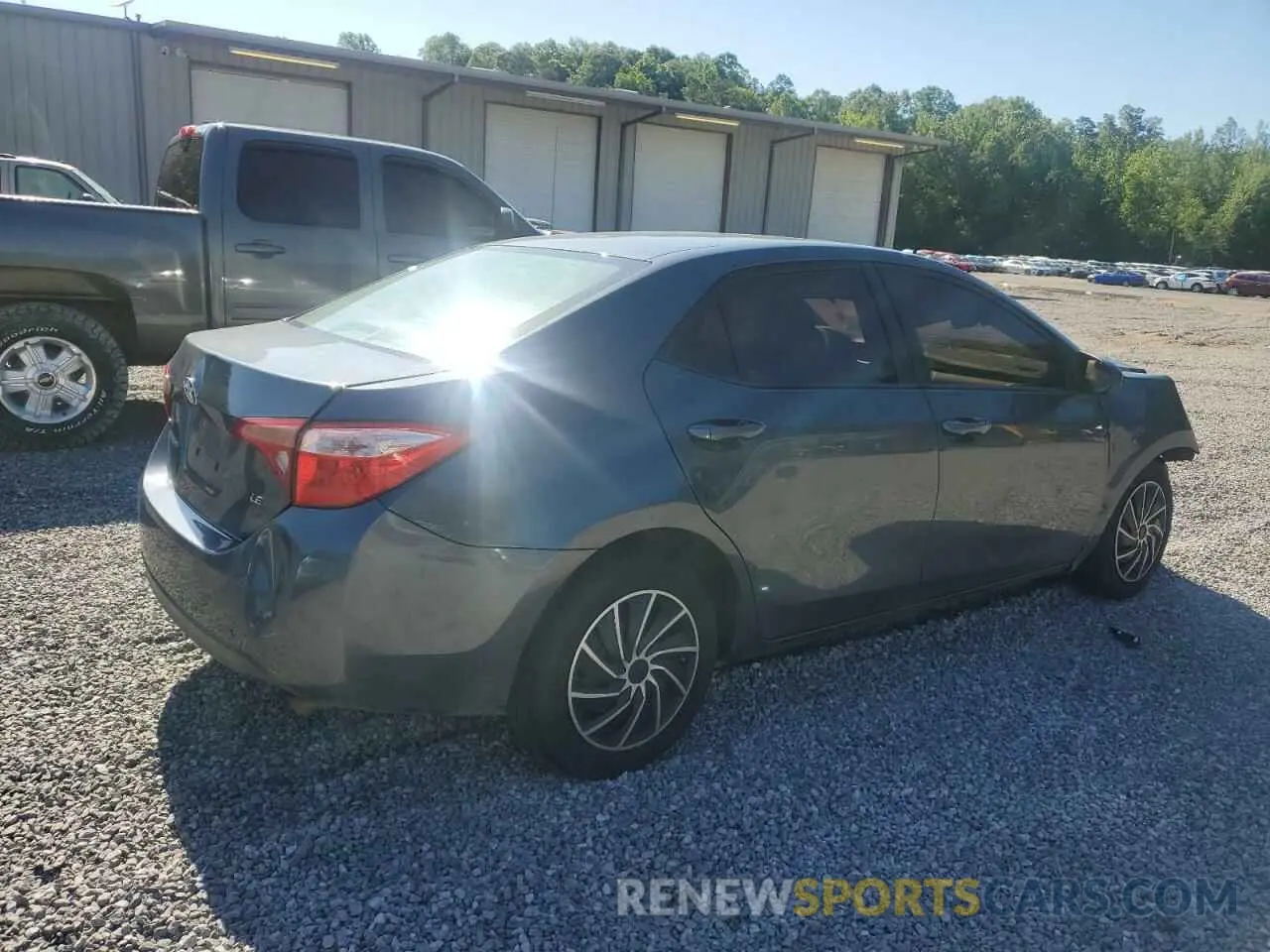 3 Photograph of a damaged car 2T1BURHE5KC214511 TOYOTA COROLLA 2019
