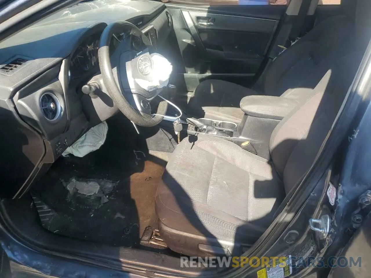 7 Photograph of a damaged car 2T1BURHE5KC214511 TOYOTA COROLLA 2019