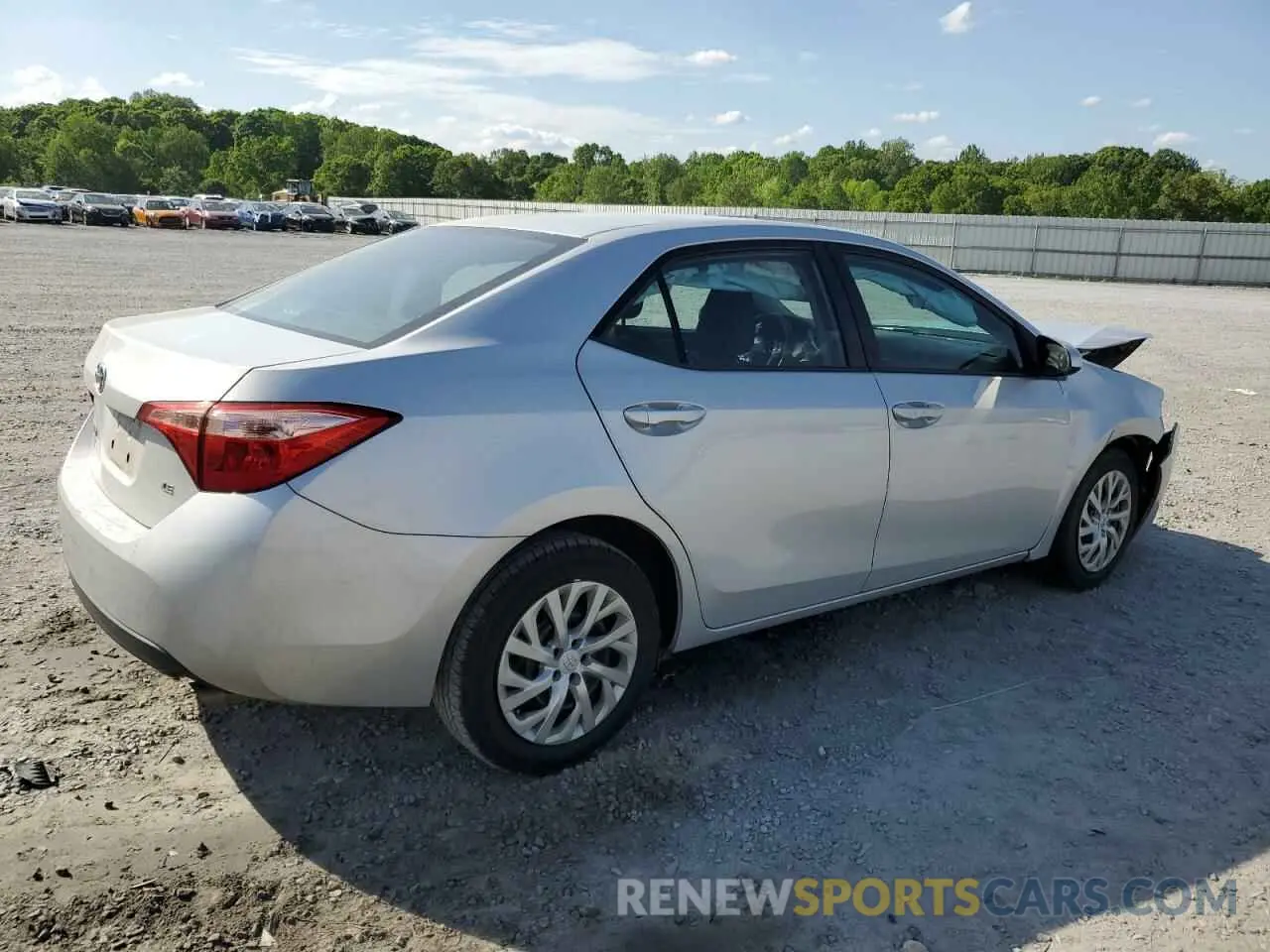 3 Photograph of a damaged car 2T1BURHE5KC219319 TOYOTA COROLLA 2019