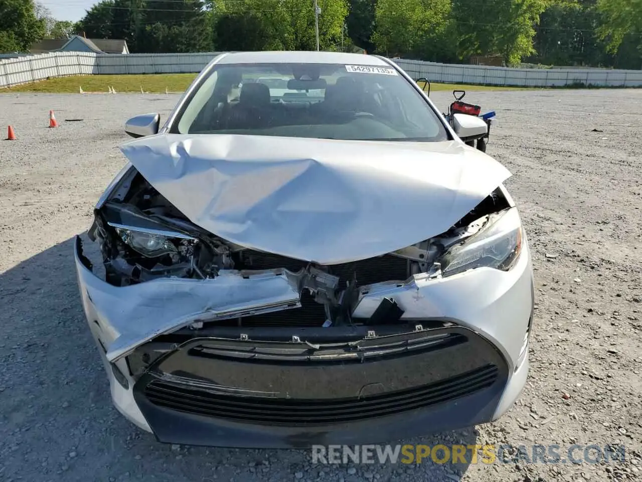 5 Photograph of a damaged car 2T1BURHE5KC219319 TOYOTA COROLLA 2019
