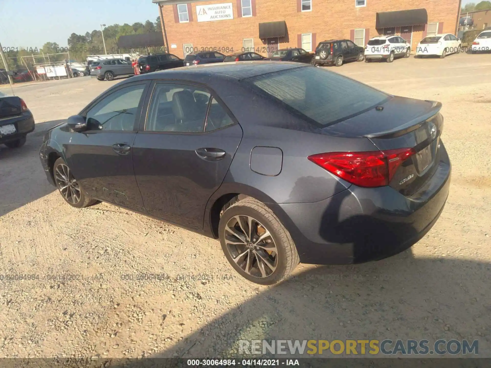 3 Photograph of a damaged car 2T1BURHE5KC222768 TOYOTA COROLLA 2019