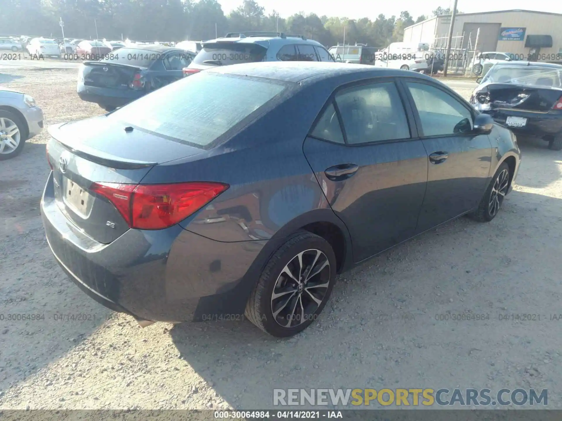 4 Photograph of a damaged car 2T1BURHE5KC222768 TOYOTA COROLLA 2019