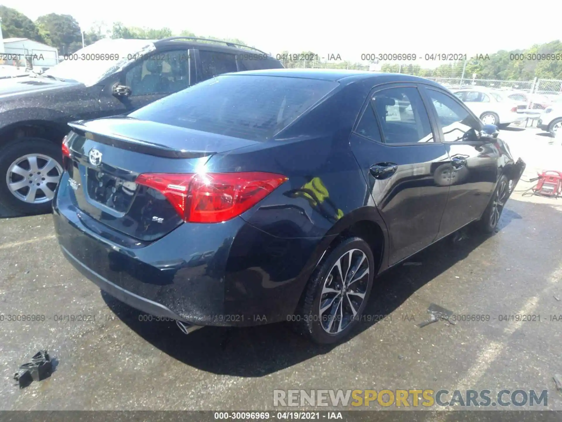 4 Photograph of a damaged car 2T1BURHE5KC222785 TOYOTA COROLLA 2019