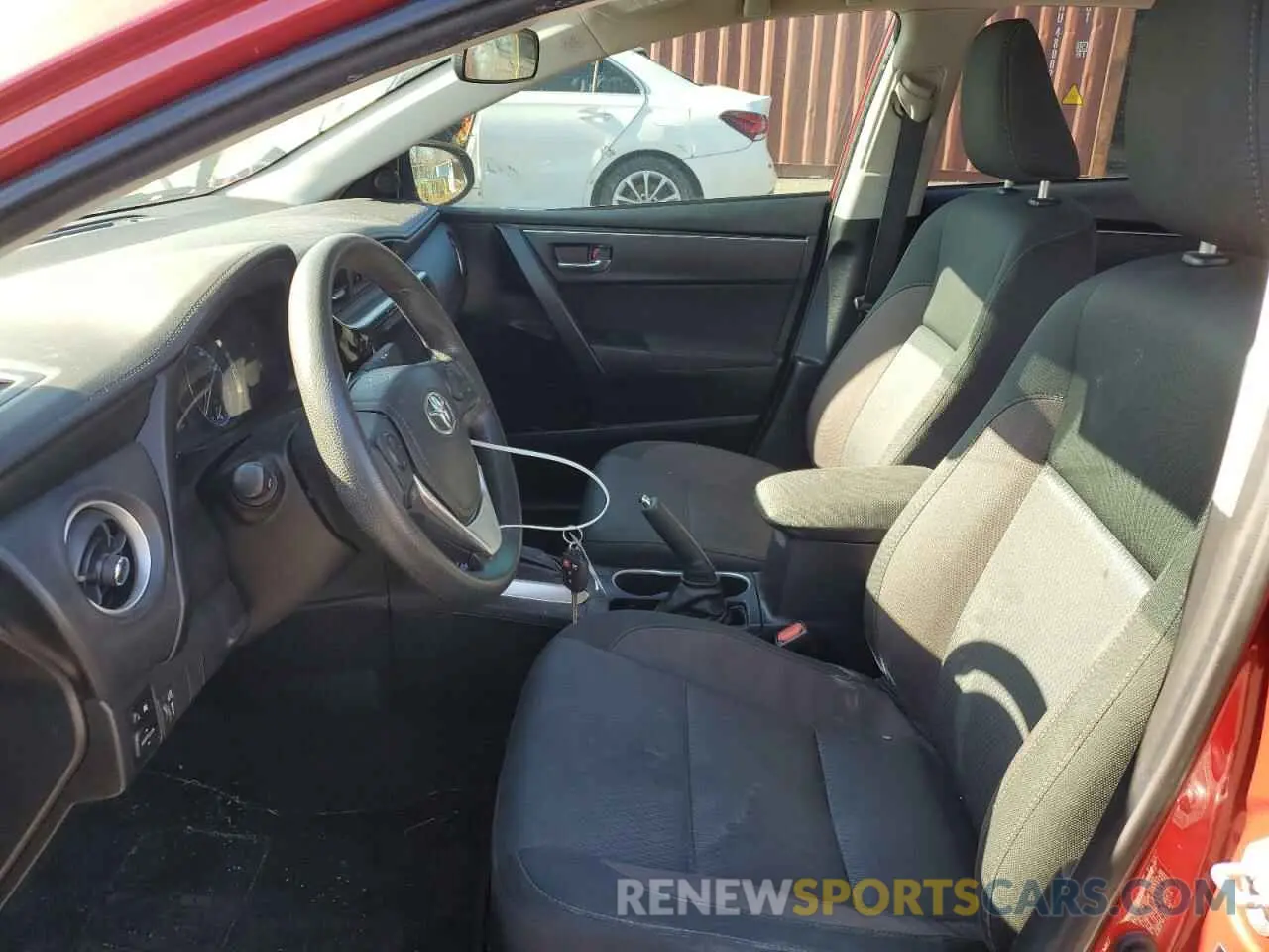 7 Photograph of a damaged car 2T1BURHE5KC224357 TOYOTA COROLLA 2019