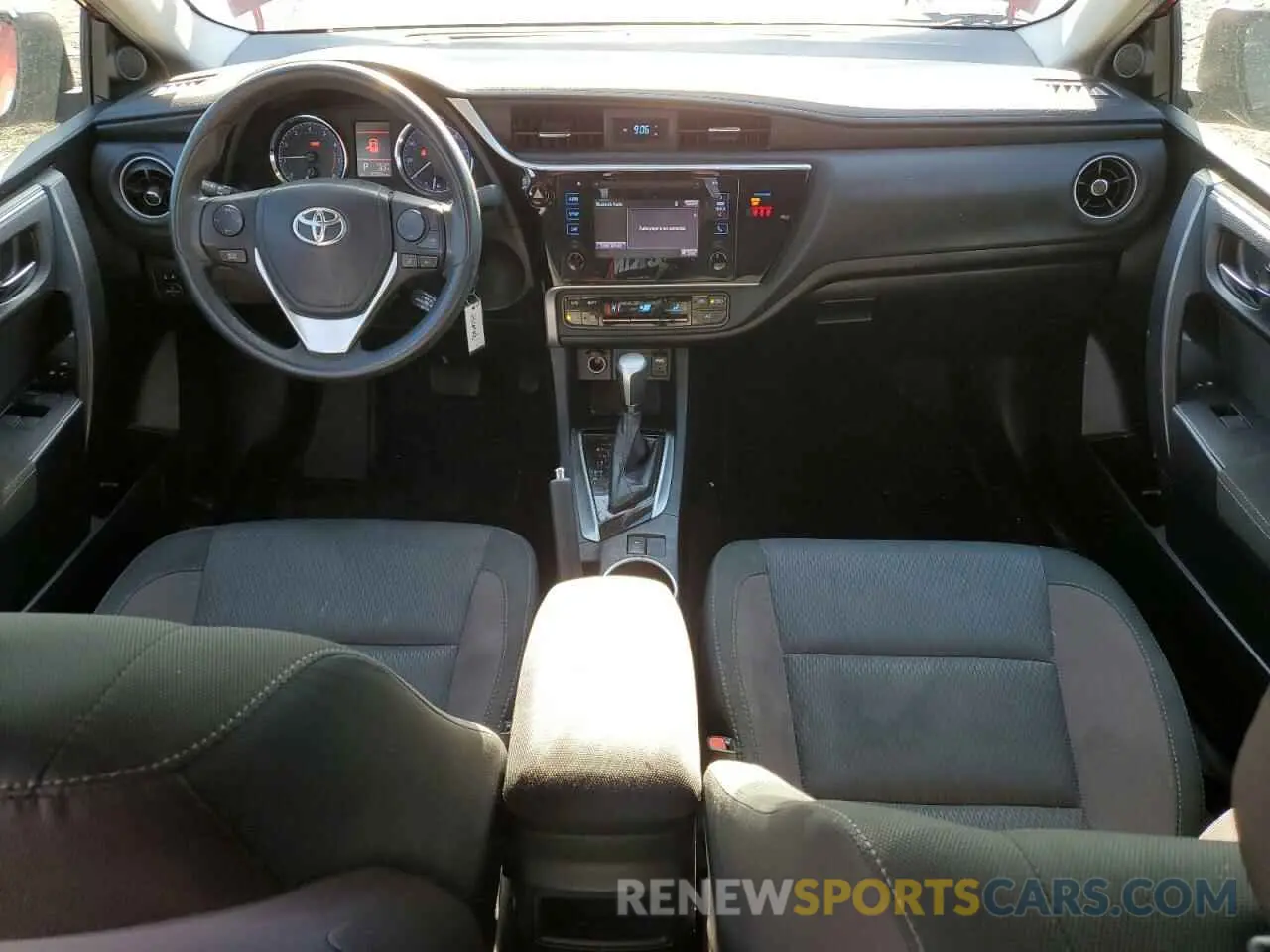 8 Photograph of a damaged car 2T1BURHE5KC224357 TOYOTA COROLLA 2019