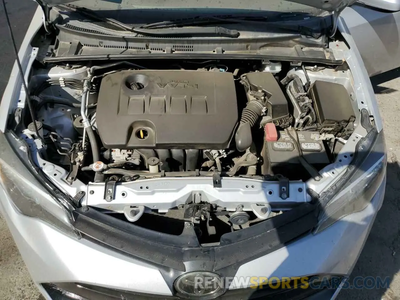 11 Photograph of a damaged car 2T1BURHE5KC225959 TOYOTA COROLLA 2019