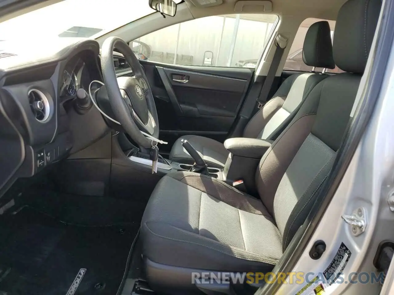 7 Photograph of a damaged car 2T1BURHE5KC225959 TOYOTA COROLLA 2019