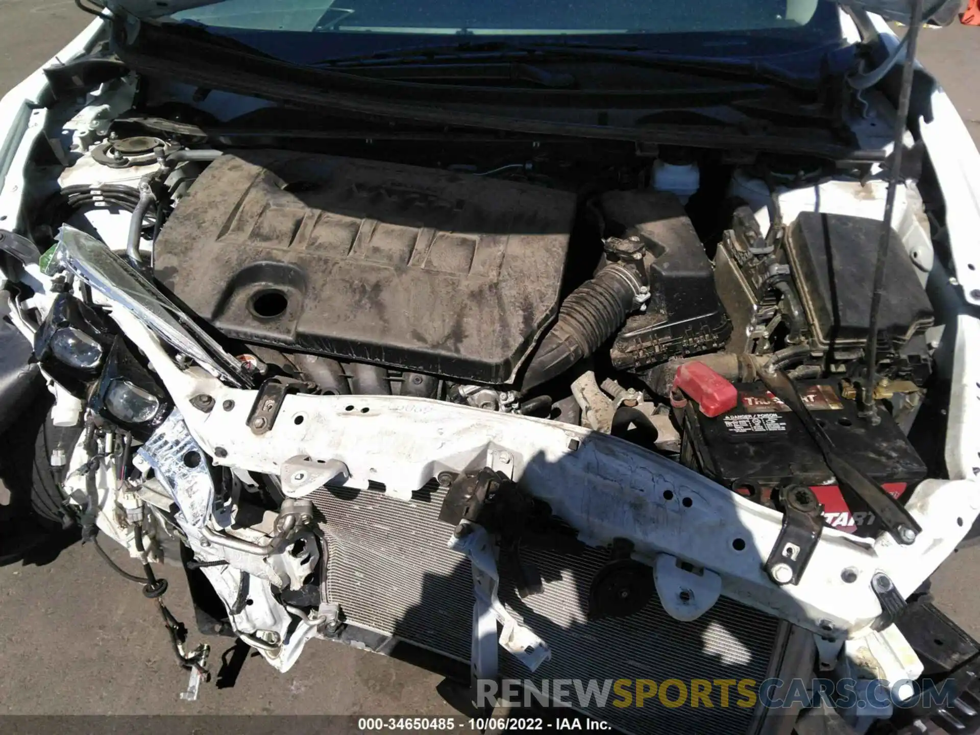 10 Photograph of a damaged car 2T1BURHE5KC227839 TOYOTA COROLLA 2019