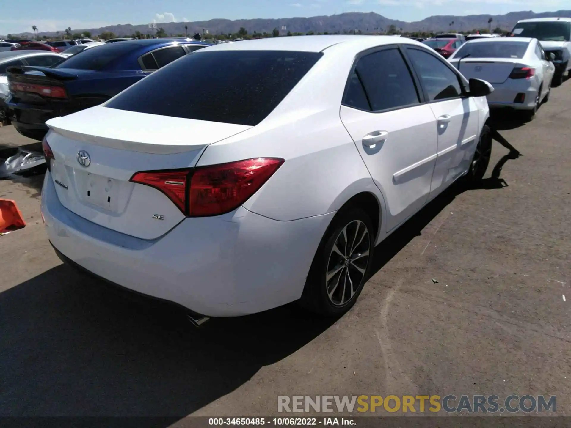 4 Photograph of a damaged car 2T1BURHE5KC227839 TOYOTA COROLLA 2019