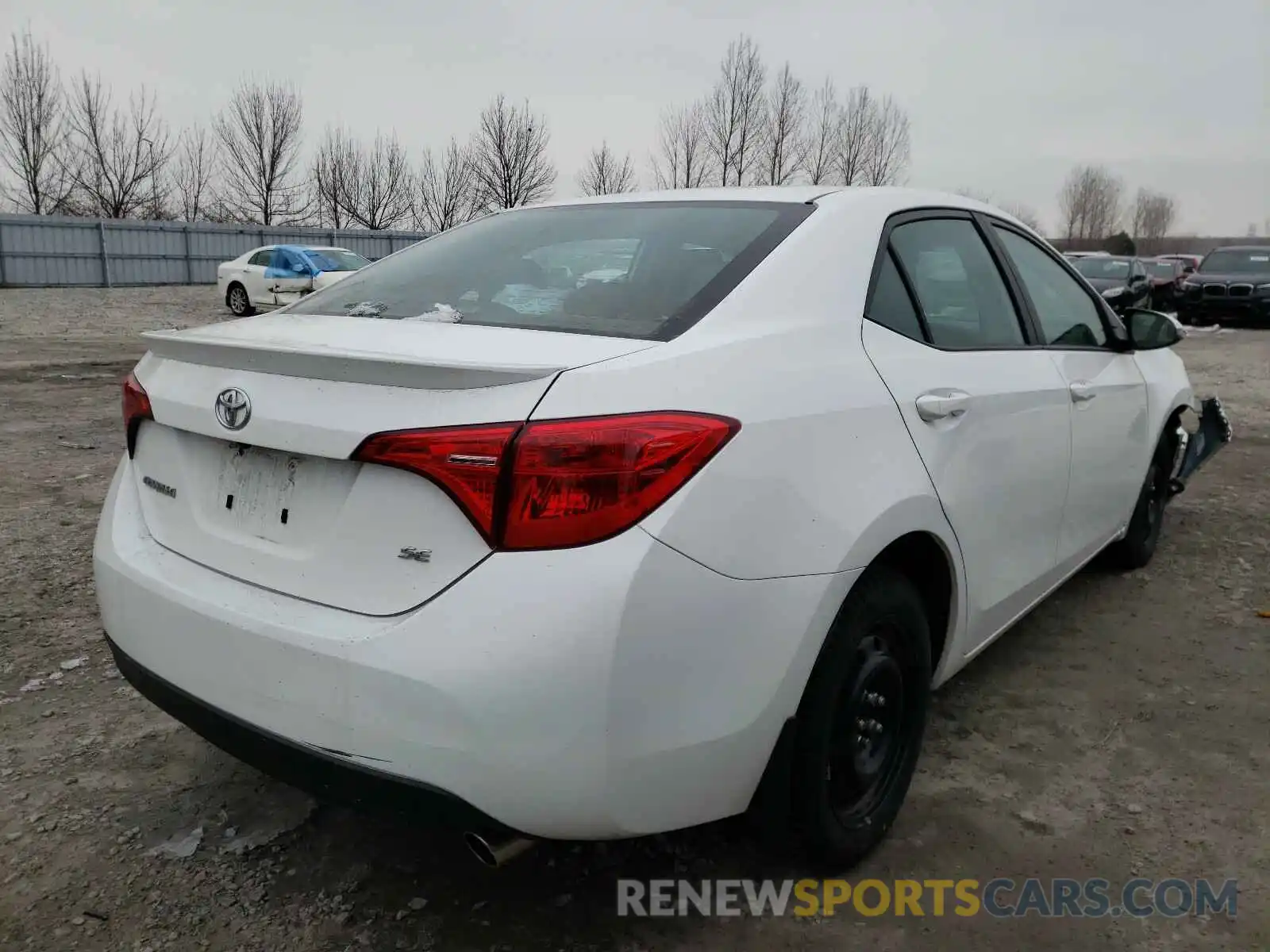 4 Photograph of a damaged car 2T1BURHE5KC229140 TOYOTA COROLLA 2019