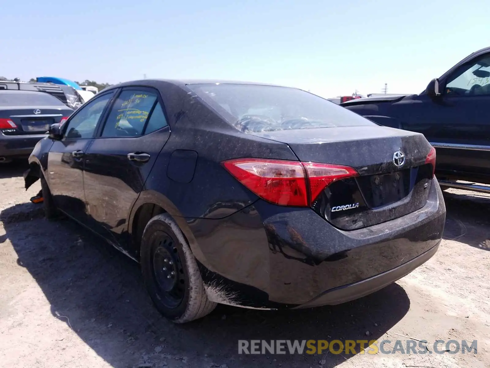 3 Photograph of a damaged car 2T1BURHE5KC233320 TOYOTA COROLLA 2019