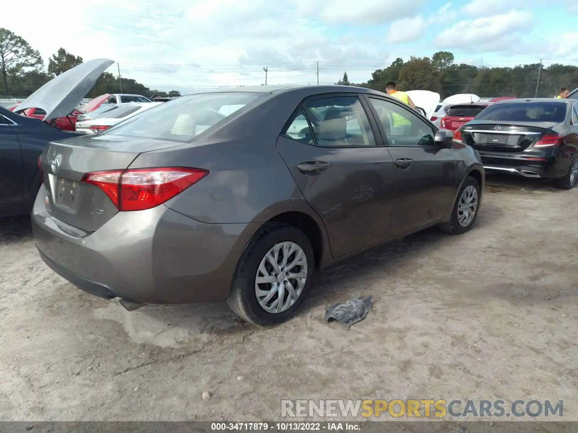 4 Photograph of a damaged car 2T1BURHE5KC236055 TOYOTA COROLLA 2019