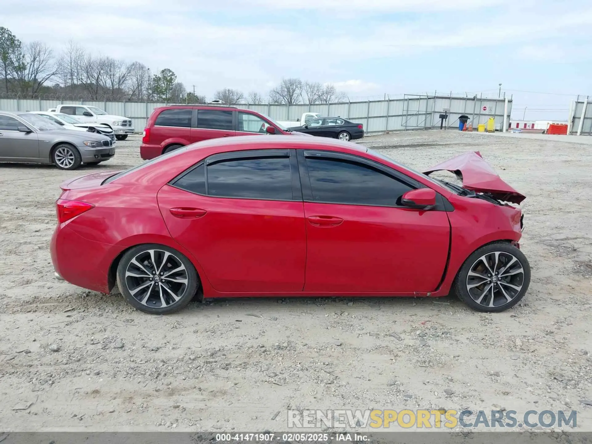 14 Photograph of a damaged car 2T1BURHE5KC239490 TOYOTA COROLLA 2019