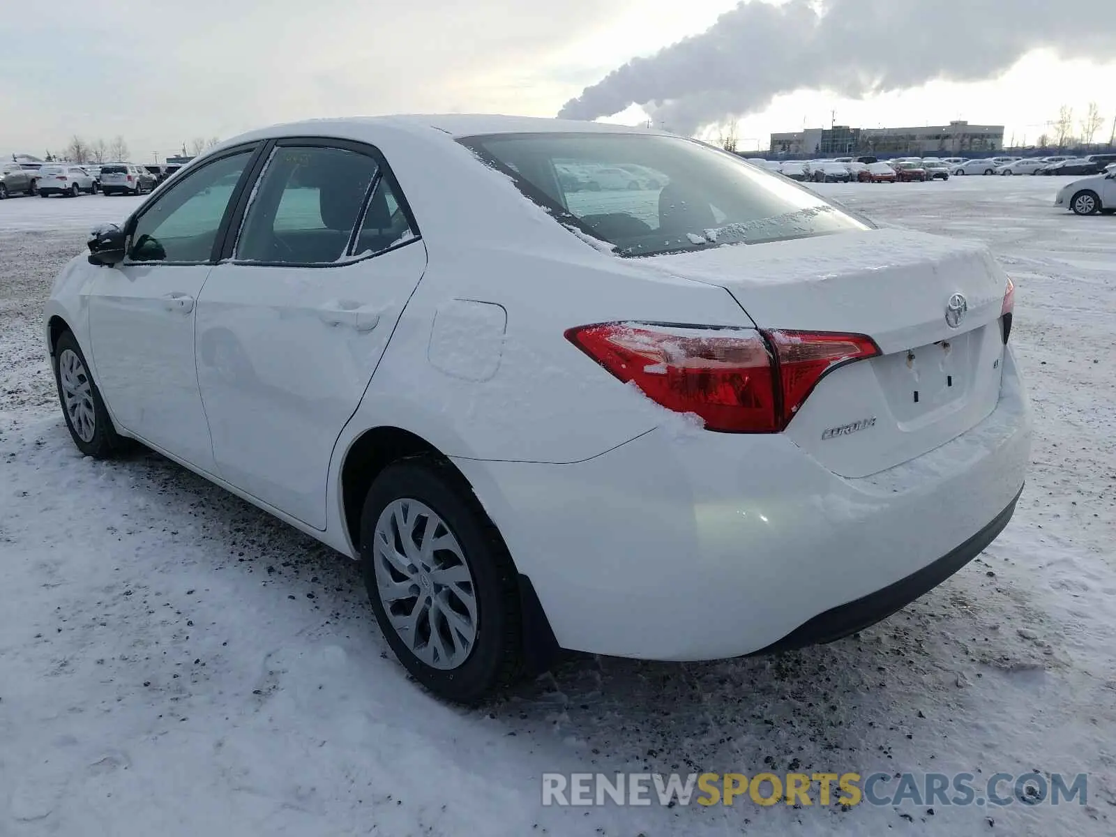 3 Photograph of a damaged car 2T1BURHE5KC245869 TOYOTA COROLLA 2019