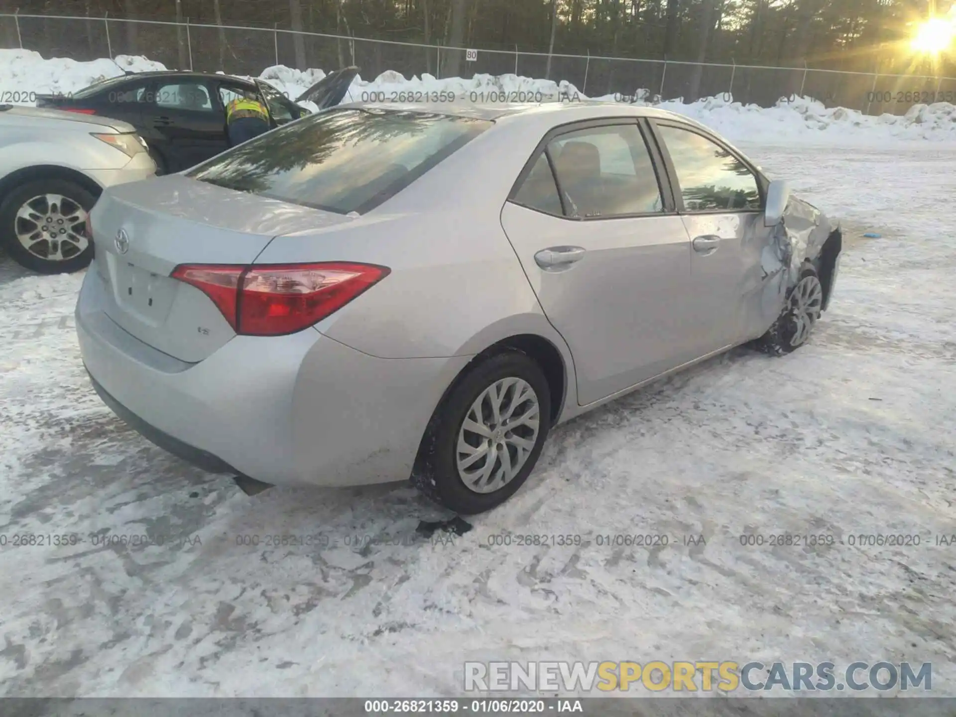 4 Photograph of a damaged car 2T1BURHE6KC125496 TOYOTA COROLLA 2019