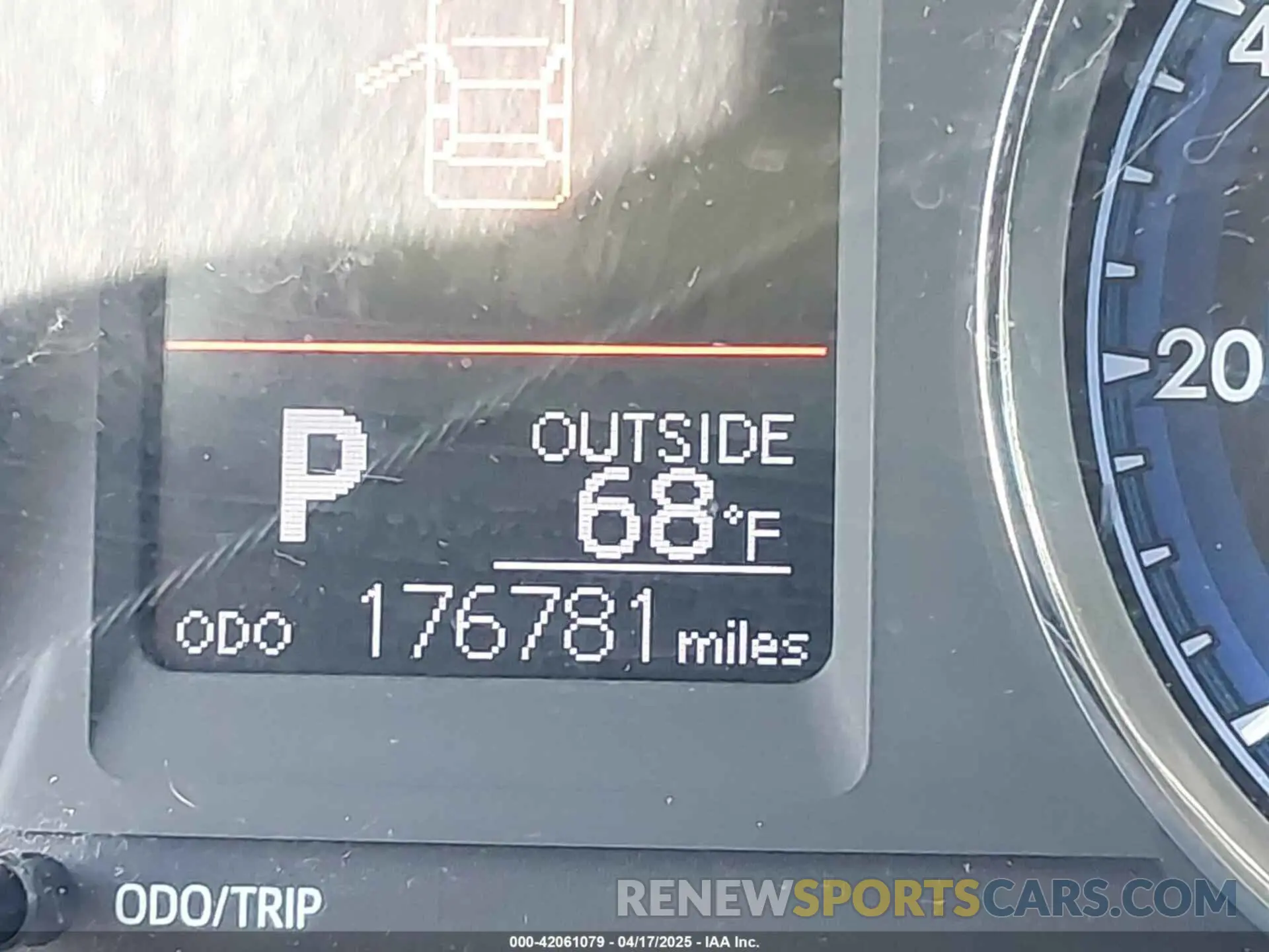 15 Photograph of a damaged car 2T1BURHE6KC134196 TOYOTA COROLLA 2019