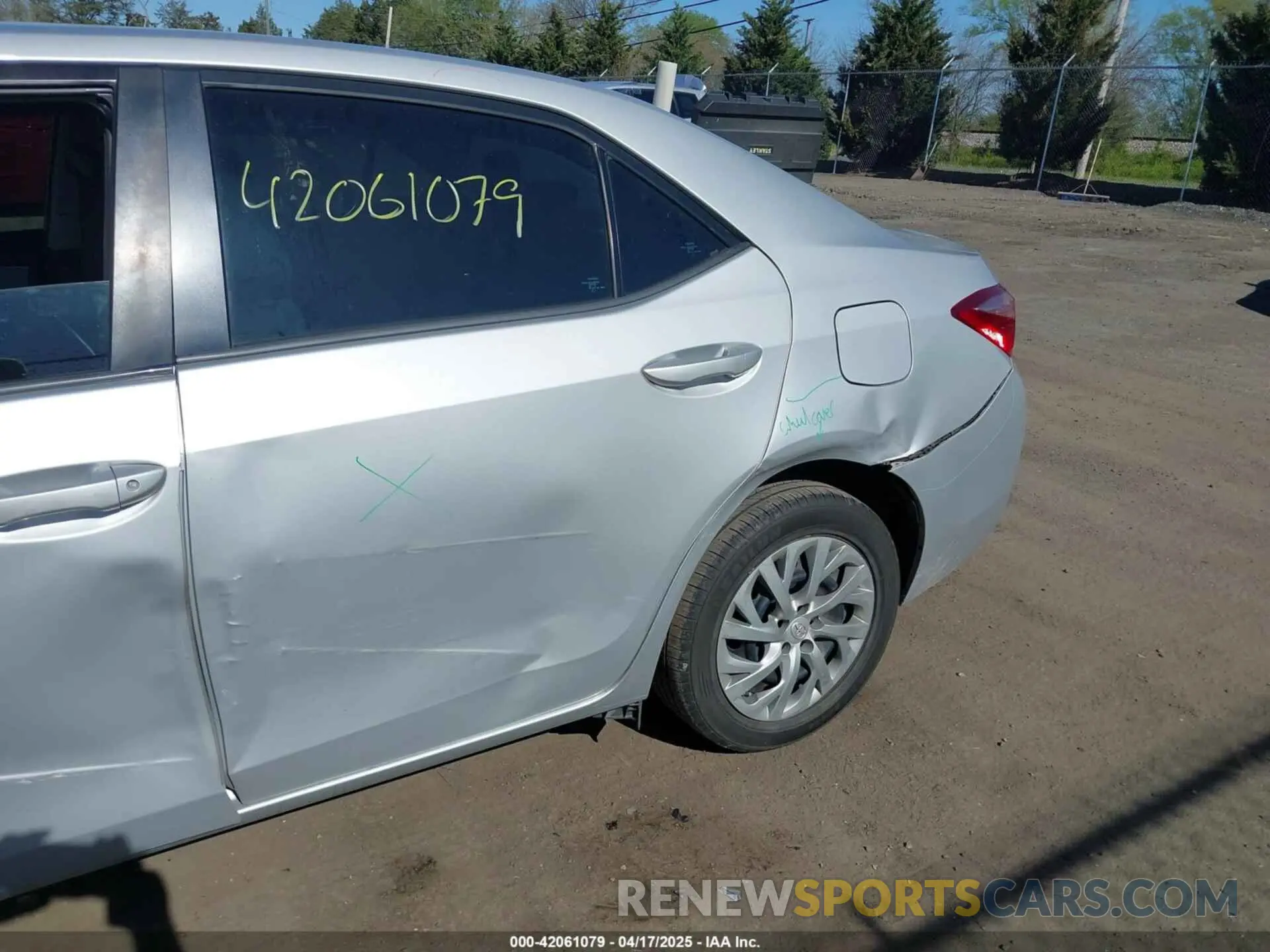 6 Photograph of a damaged car 2T1BURHE6KC134196 TOYOTA COROLLA 2019