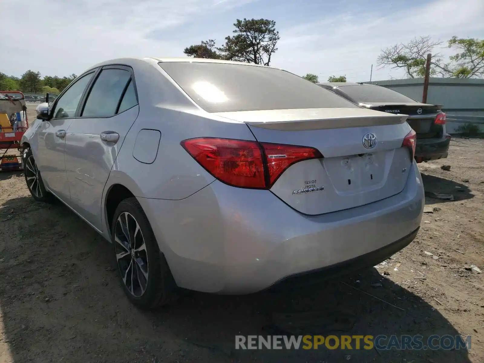 3 Photograph of a damaged car 2T1BURHE6KC138782 TOYOTA COROLLA 2019