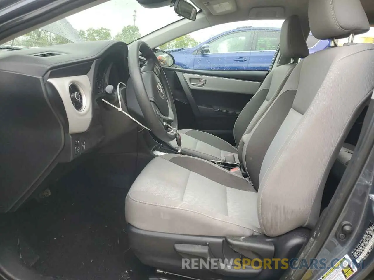 7 Photograph of a damaged car 2T1BURHE6KC143139 TOYOTA COROLLA 2019