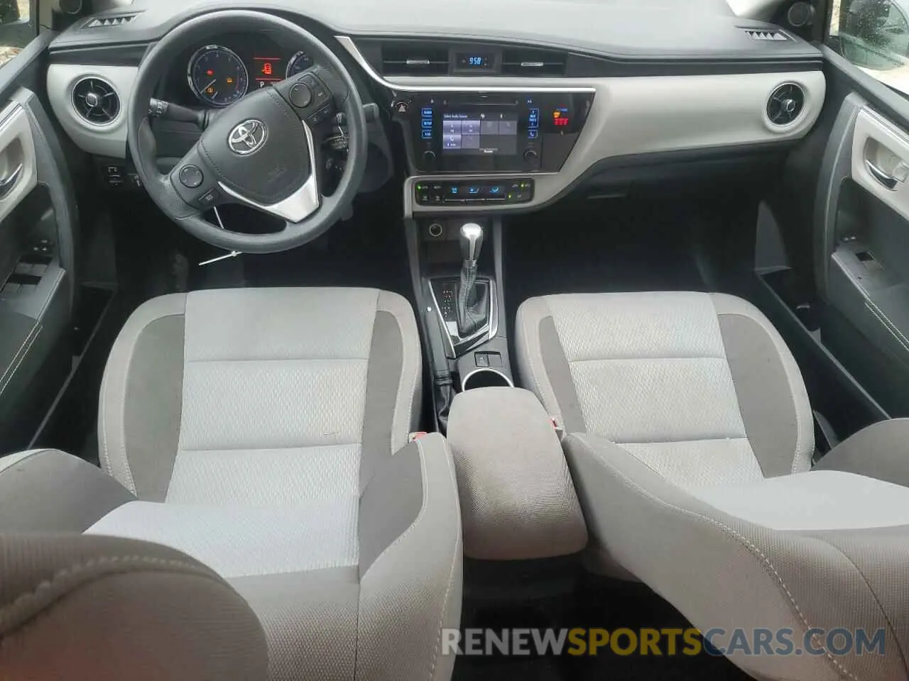 8 Photograph of a damaged car 2T1BURHE6KC143139 TOYOTA COROLLA 2019