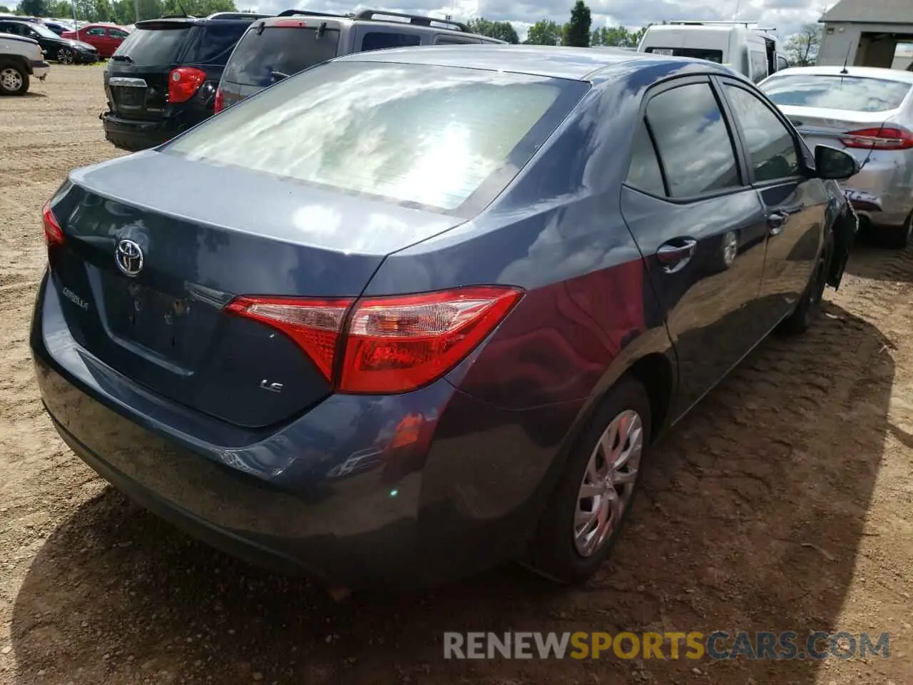 4 Photograph of a damaged car 2T1BURHE6KC145375 TOYOTA COROLLA 2019