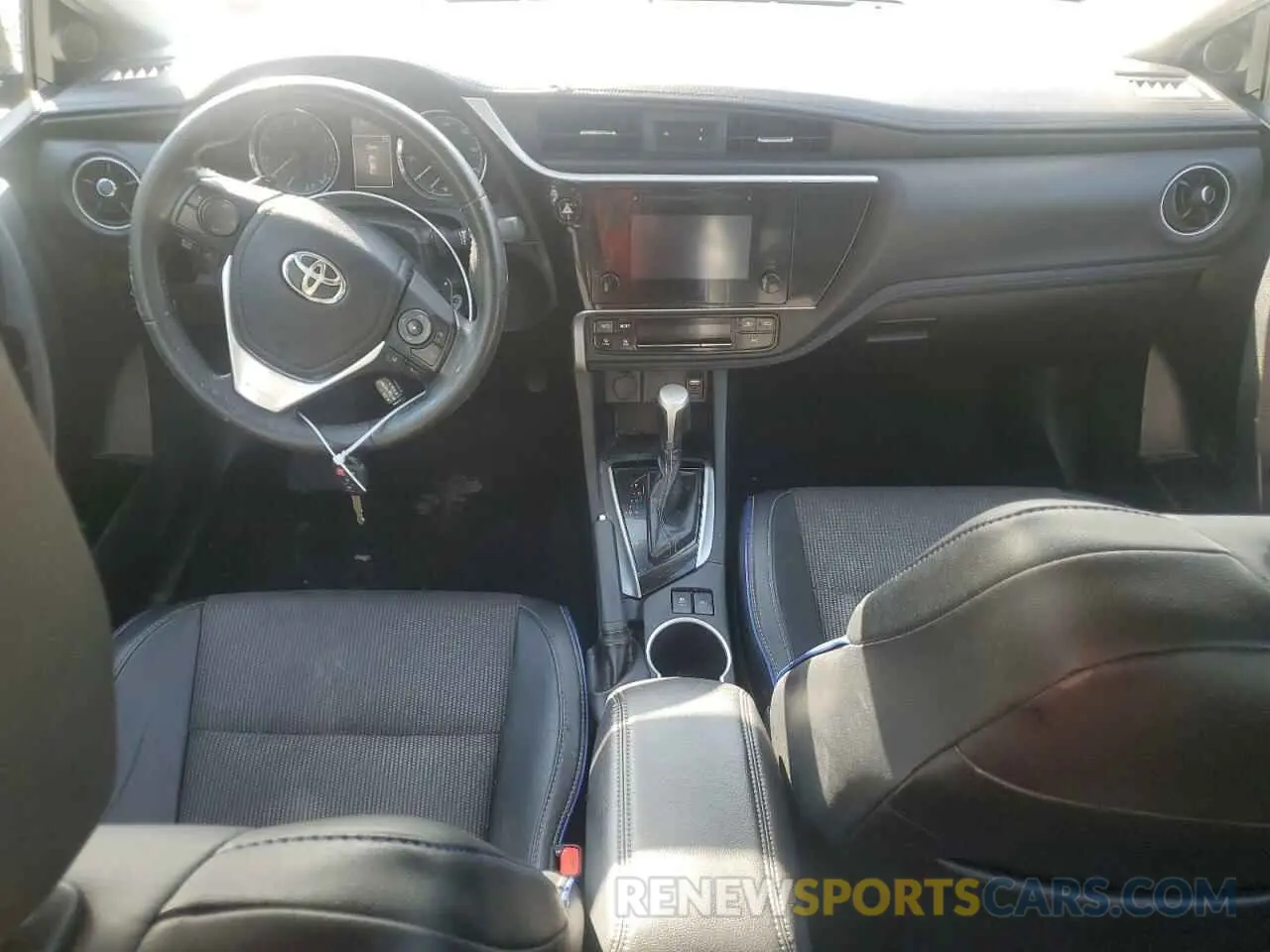 8 Photograph of a damaged car 2T1BURHE6KC146543 TOYOTA COROLLA 2019