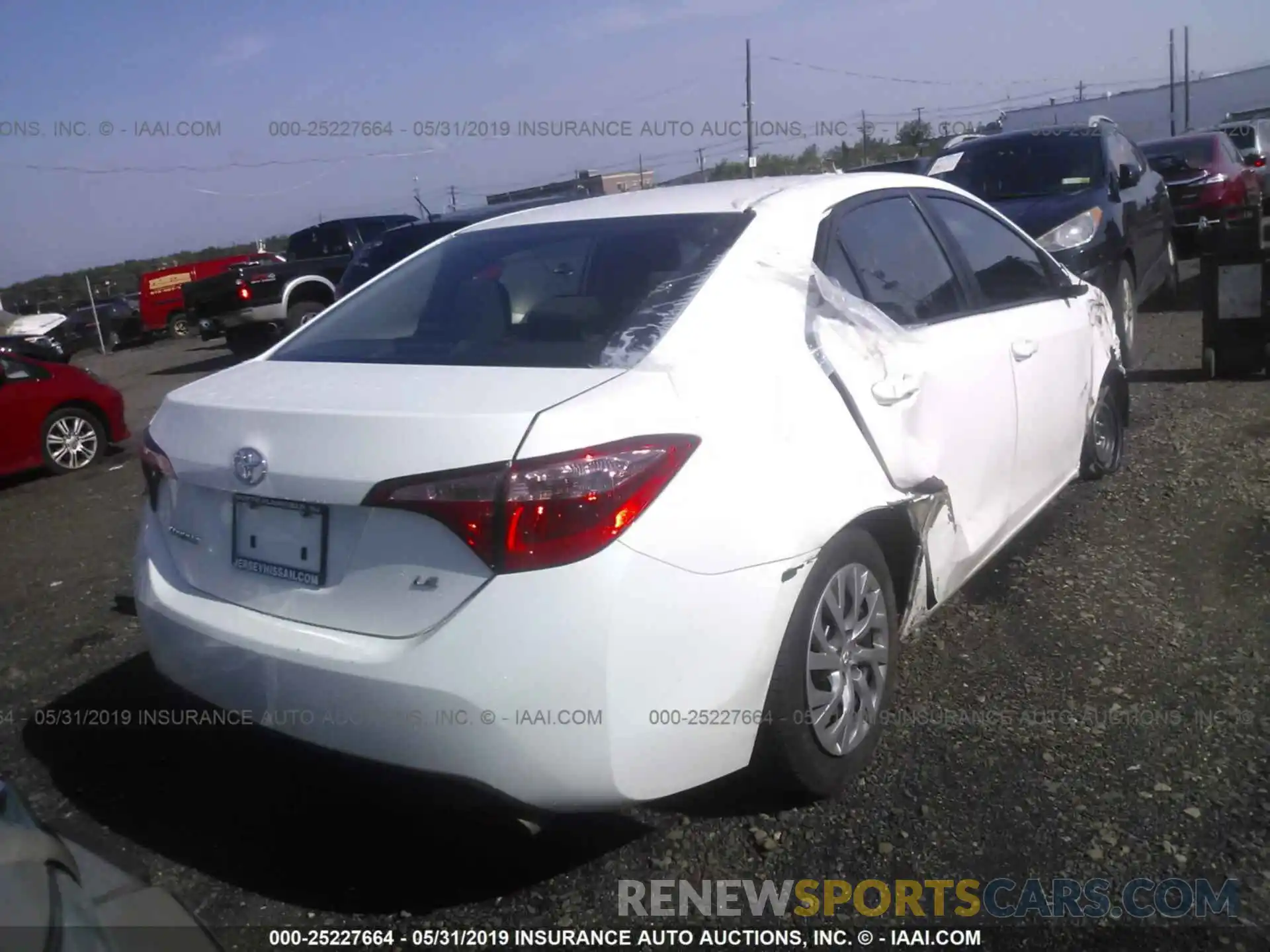 4 Photograph of a damaged car 2T1BURHE6KC148292 TOYOTA COROLLA 2019