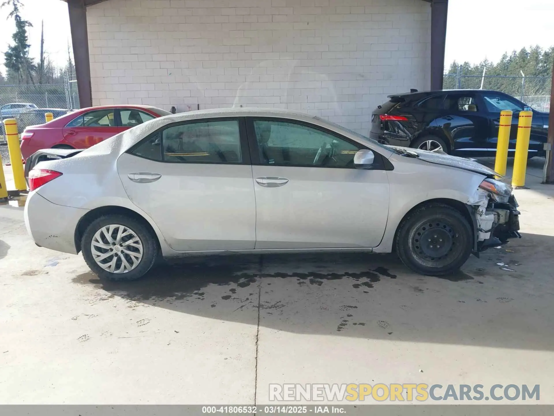 13 Photograph of a damaged car 2T1BURHE6KC150480 TOYOTA COROLLA 2019