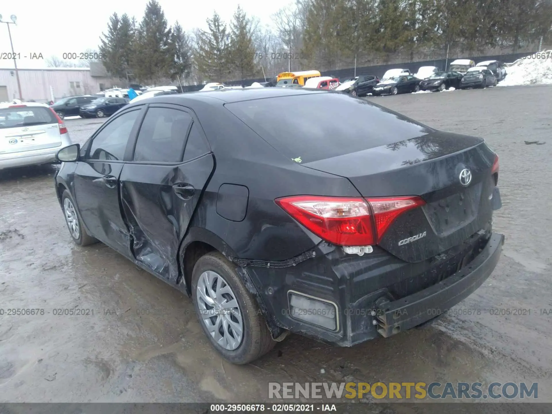 3 Photograph of a damaged car 2T1BURHE6KC152987 TOYOTA COROLLA 2019