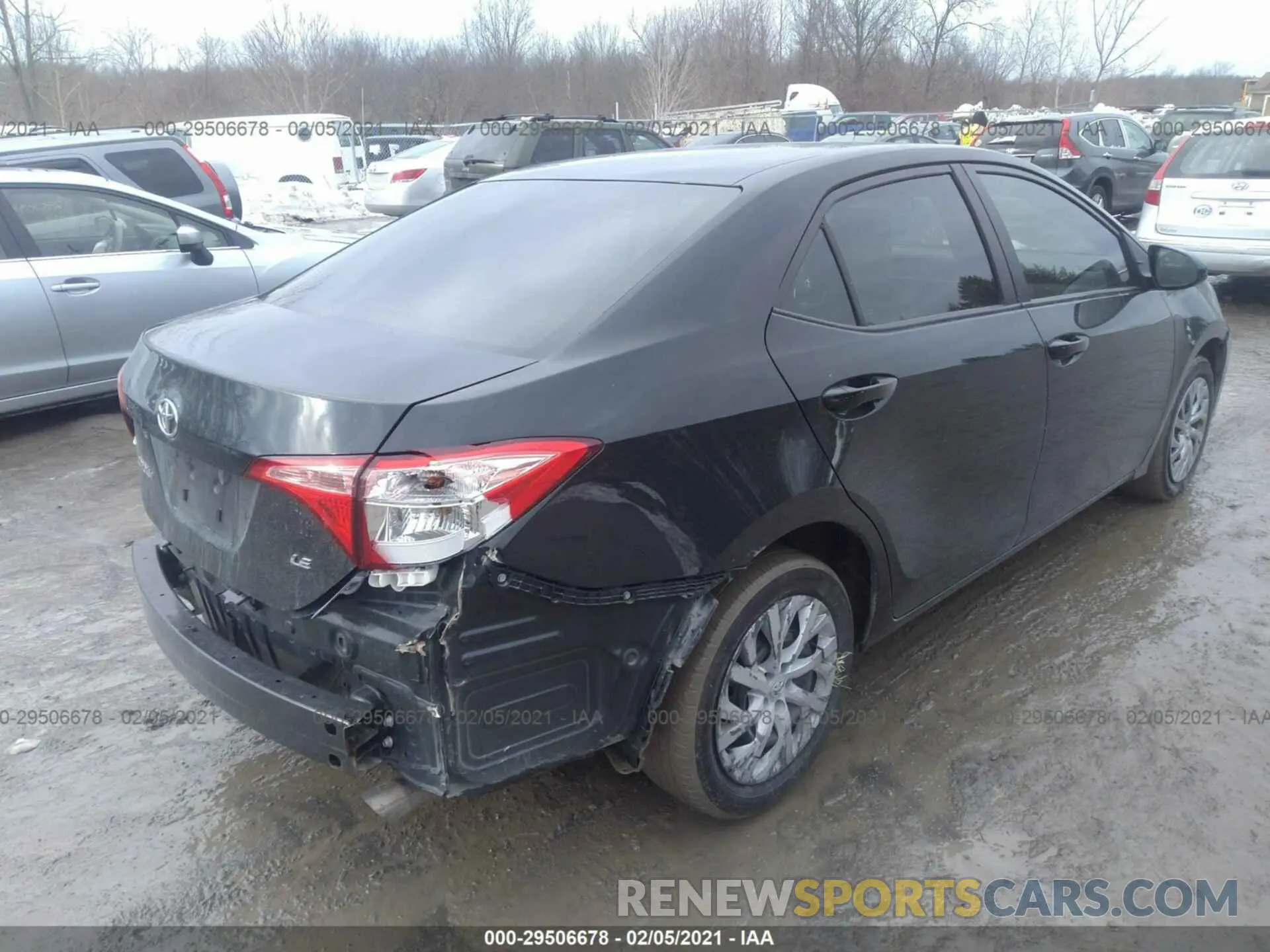 4 Photograph of a damaged car 2T1BURHE6KC152987 TOYOTA COROLLA 2019